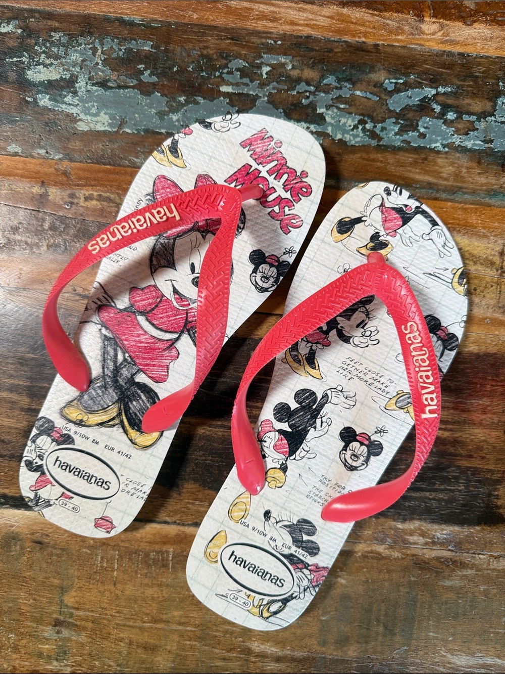 Havaianas Women’s Minnie Mouse Pink-Red Strap Flip Flops WORN ONCE!